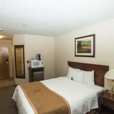 Lakeview Inns & Suites - Chetwynd المظهر الخارجي الصورة