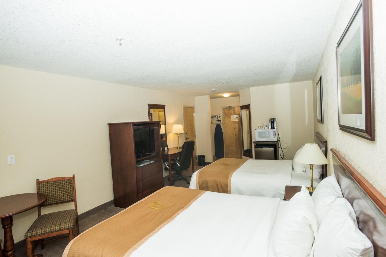 Lakeview Inns & Suites - Chetwynd المظهر الخارجي الصورة